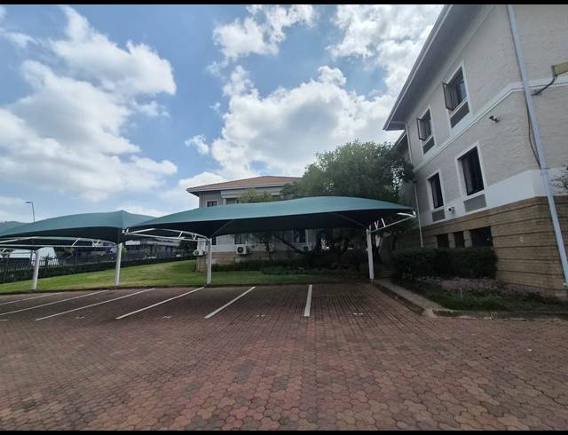 1,527M² OFFICE TO LET IN VORNA VALLEY